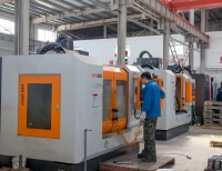 江南泵閥員工作業(yè)